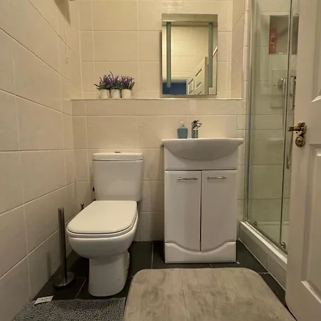 2 Bedroom Break شقة *